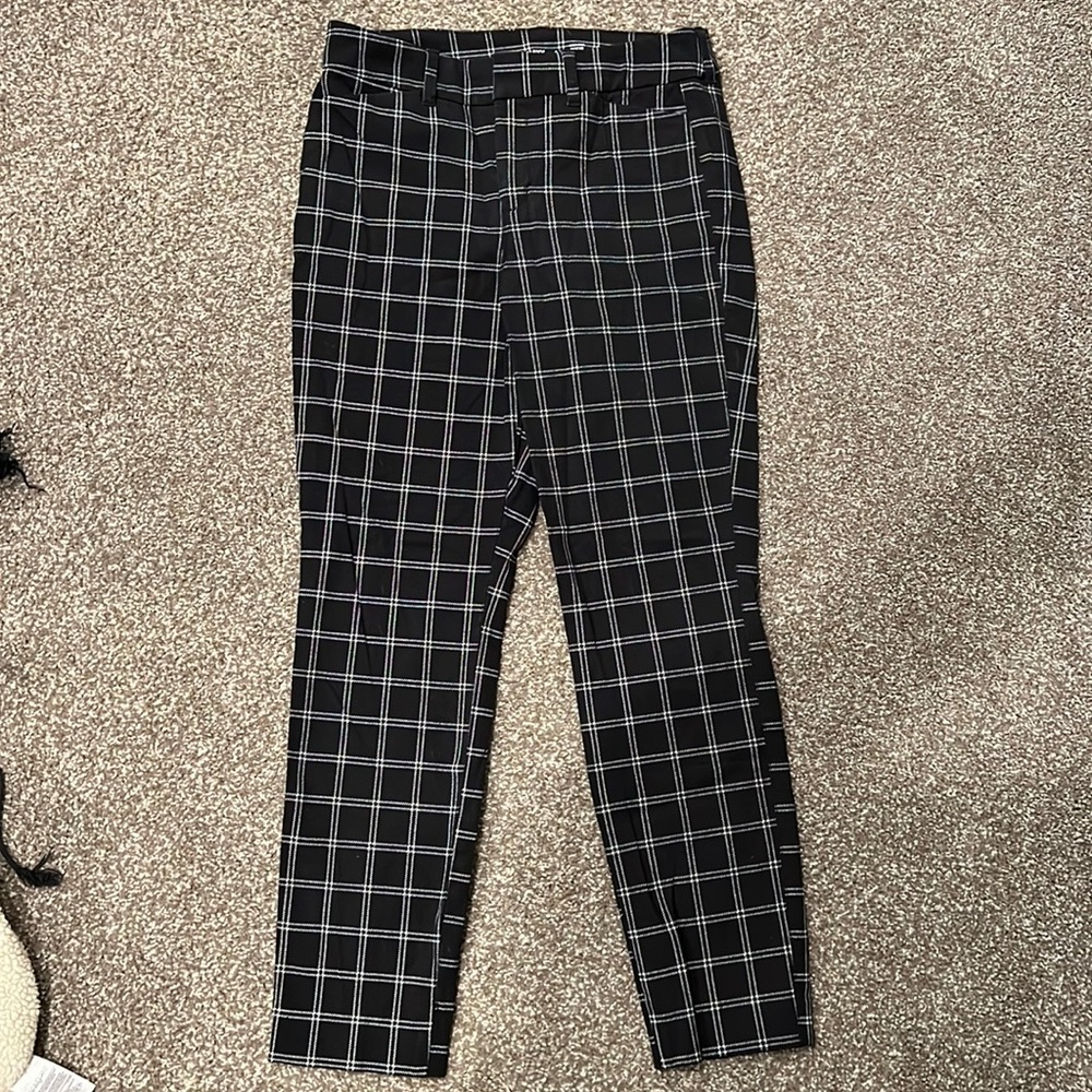 Old Navy high rise pixie pant 6